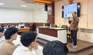 Boosting Financial Literacy, FEB UMM’s Seminar Empowers Youth in Investment