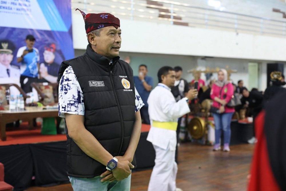 Wahyu Hidayat Honored as 'Pendekar' at the Opening of Malang Pencak Silat Championship 2025