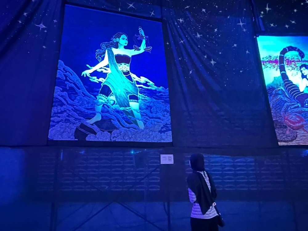 Bambang Sarasno's Zodiac Batik Painting Installation at UB, Female Figures Become the Source of Inspiration