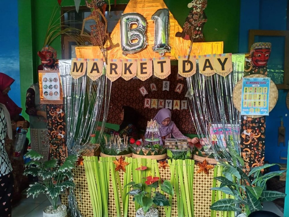 Vibrant School Market at Zamzam Kindergarten Malang