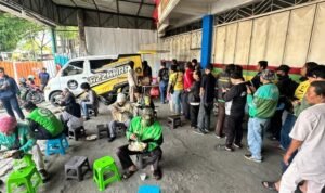 Malang’s Warung Makan Gratis Azzahra Serves 250+ Free Meals, "Just Come and Eat"