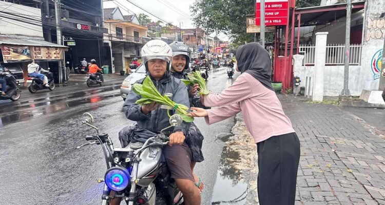 UMM Agribusiness Students Distribute 200 Packages of Fresh Vegetables for Iftar