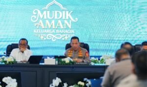 020-Pratikno and Listyo Sigit Prabowo Kapolri Predicts Two Peak Mudik Periods in March 2026 Due to Overlapping Lebaran and Nyepi