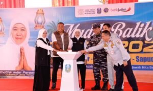 Governor Khofifah Ensures Safe Eid Homecoming: Free Ships Replace Risky Motorcycle Trips