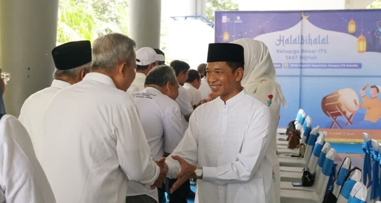 ITS Holds 1447 H Halalbihalal Gathering to Strengthen Academic Community Bonds