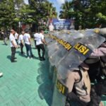 Polres Batu Holds Routine Mass Control Exercise to Strengthen Public Security Capabilities