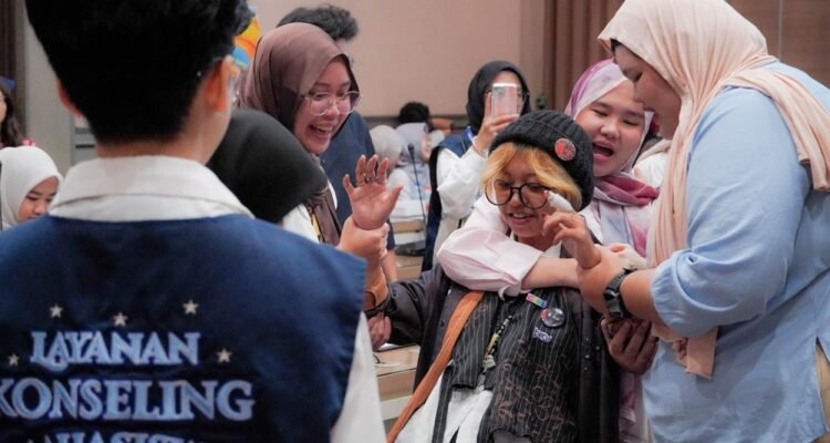 UB Enhances Peer Counselor Volunteers to Faculty Level