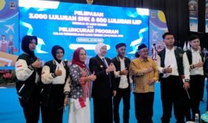 East Java DPRD Member Commends the Departure of 3,000 SMK Graduates Abroad on Hari Kebangkitan Nasional