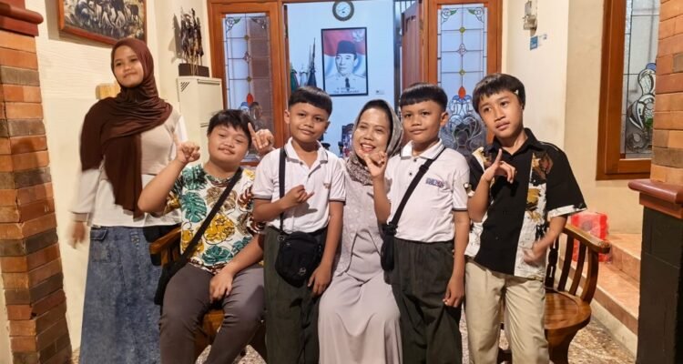 Welcoming Audience with Disabilities, Sri Untari Pushes for Strengthening of Perda
