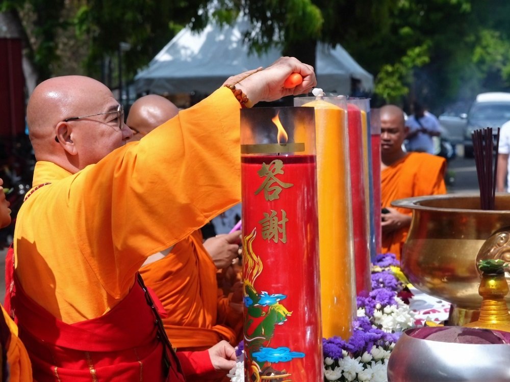 Vesak 2026 Borobudur Vesak 2570 B.E./2026: Thousands Gather at Borobudur for Grand National Tri Suci Celebration