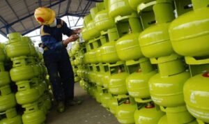 No Price Hikes for Subsidized Fuel and LPG as Government Accelerates CNG Transition