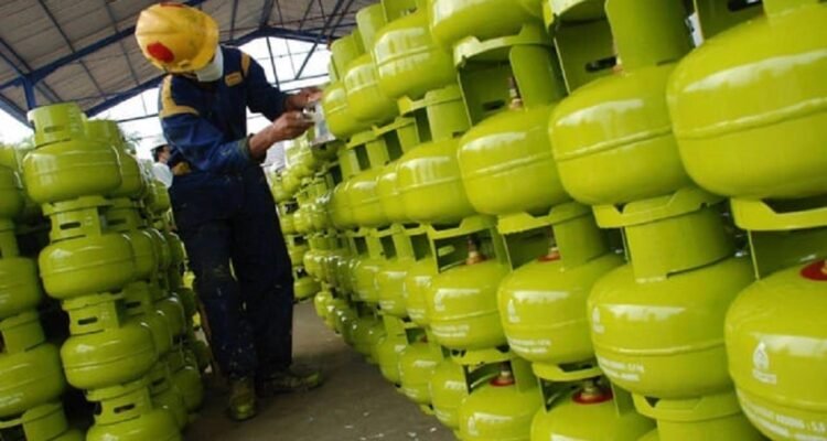 No Price Hikes for Subsidized Fuel and LPG as Government Accelerates CNG Transition