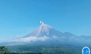 Mount Semeru Records New Eruption, Volcanic Alert Level III Maintained