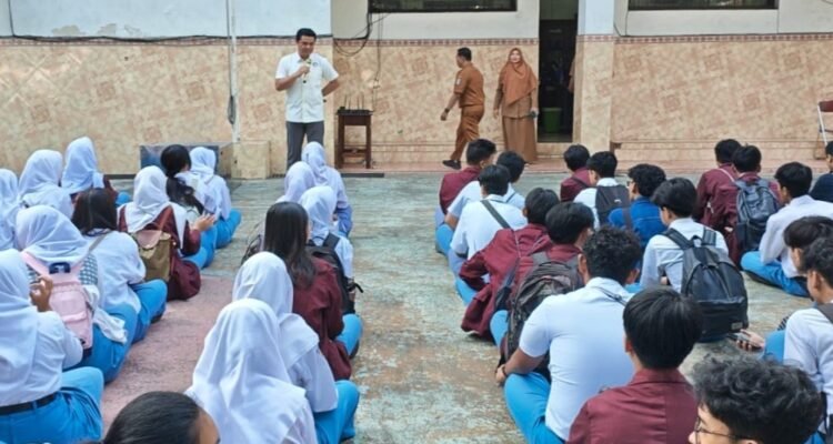Kapolresta Malang Kota Strengthen Student Character Through School Visits Amid Rising Provocations Online