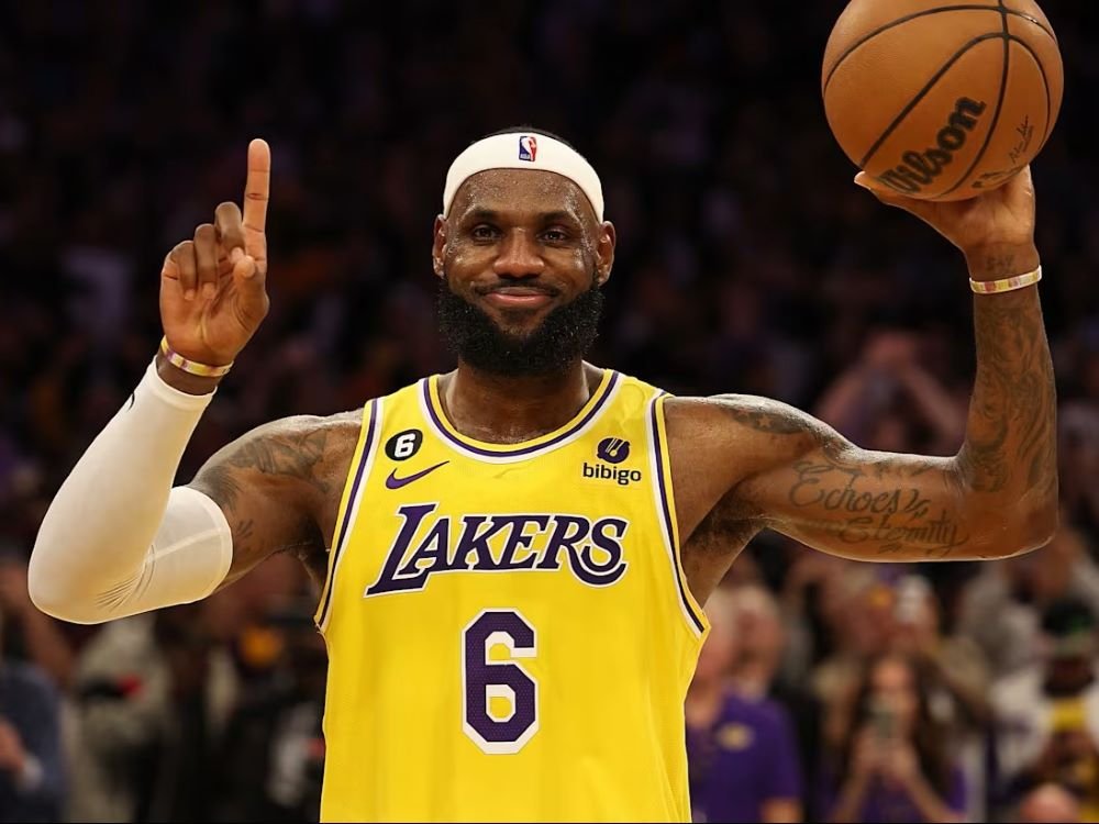 James Le Bron LA Lakers James LeBron to Leave LA Lakers; Golden State Emerging as Frontrunner