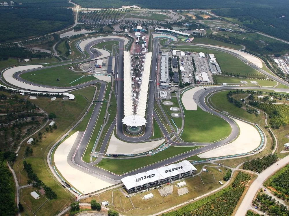 Malaysia Steps In to Host Relocated Bahrain F1 Grand Prix Amid Middle East Conflict