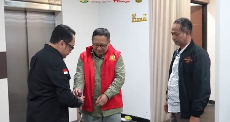 Ex-Surabaya Zoo Director Named Suspect in $640,000 Animal Feed Corruption Scandal