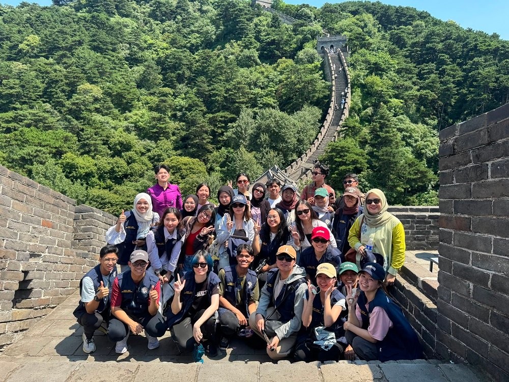 UNAIR Students to STDU in China UNAIR Students Participate in the BBK International Community Service Program in STDU China to Strengthen Global Networks