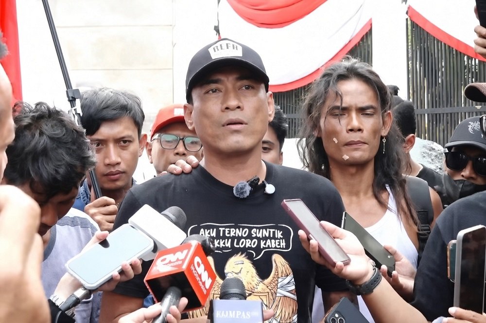Supriyono Claims Bank Account Frozen and Bus Attacked Ahead of Anti-Corruption Protest at DPR Building