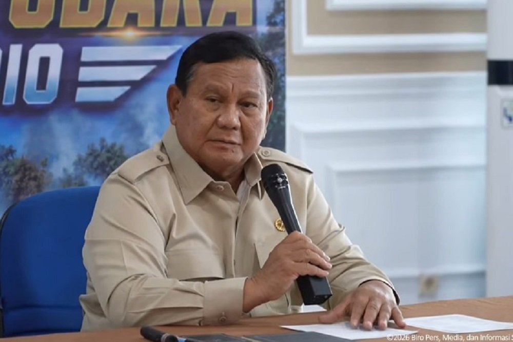 President Prabowo Subianto Chaired a Meeting on Handling Forest and Land Fires Upon Arriving in West Kalimantan