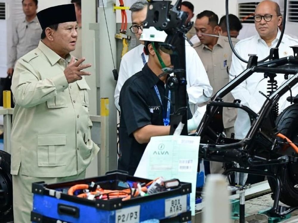 Indonesia's President Prabowo Launches MoLiNas, Praises Industry Courage