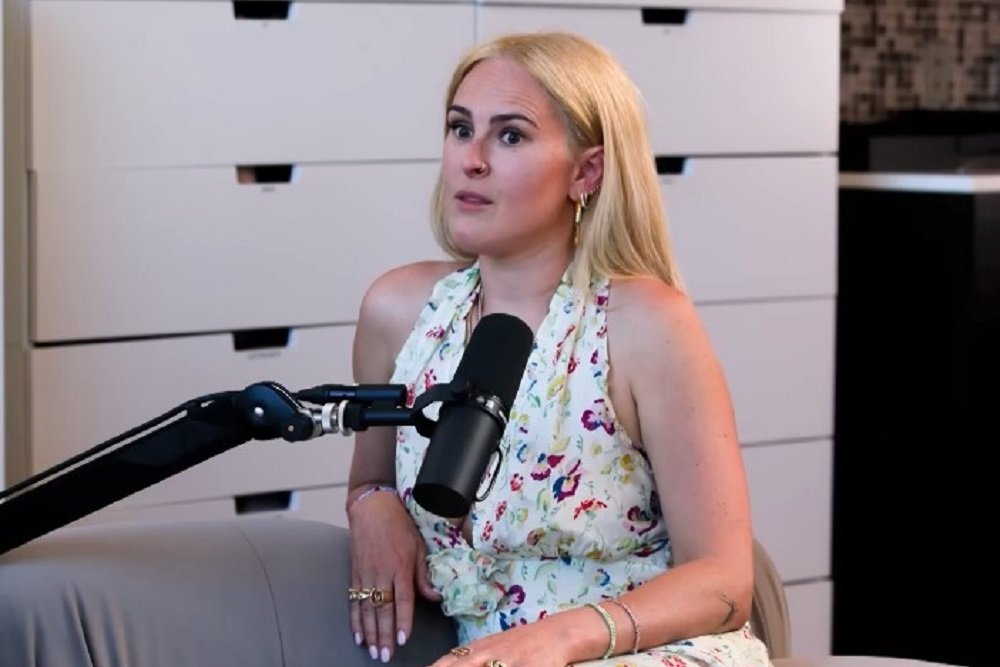 Daughter of Bruce Willis, Rumer, Shares Emotional Update Amid His Ongoing Dementia Battle