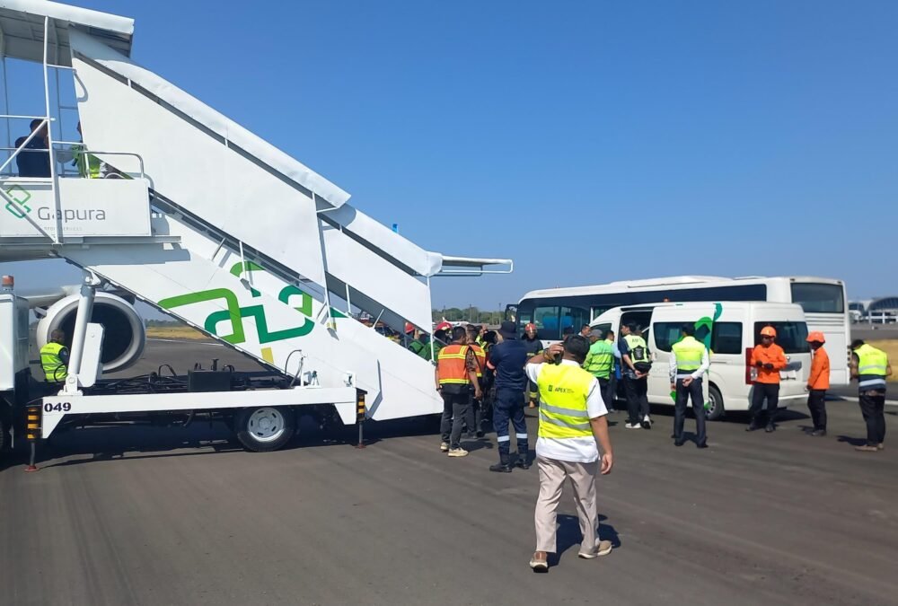 Garuda Indonesia Suffers Tire Burst After Takeoff; 149 Passengers and Crew Land Safely in Makassar