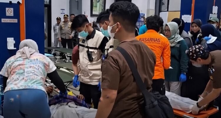 Indonesian Rescuers Race to Find 129 Passengers Missing After KM Virgo 8 Capsizes