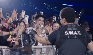 Fan Faints After Touching The Weeknd During Jakarta Concert