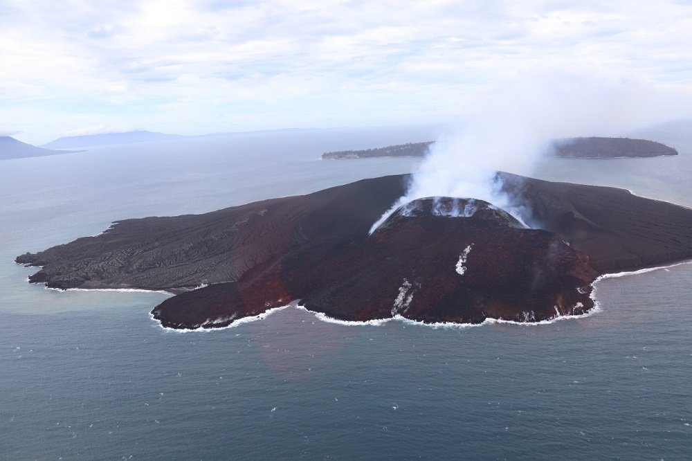 anak krakatau Anak Krakatau volcano in Sunda Strait, Indonesia erupted late on September 4, 2026, beginning around 23:07 WIB