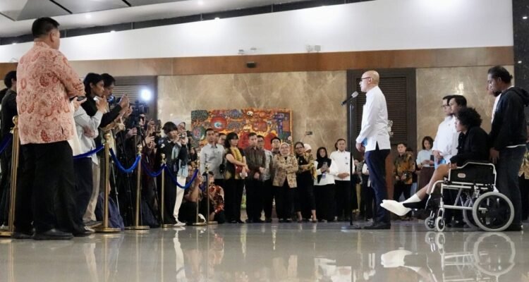 Indonesian Seamen Somali Pirates Hostage Crisis Ends as Four Return Home