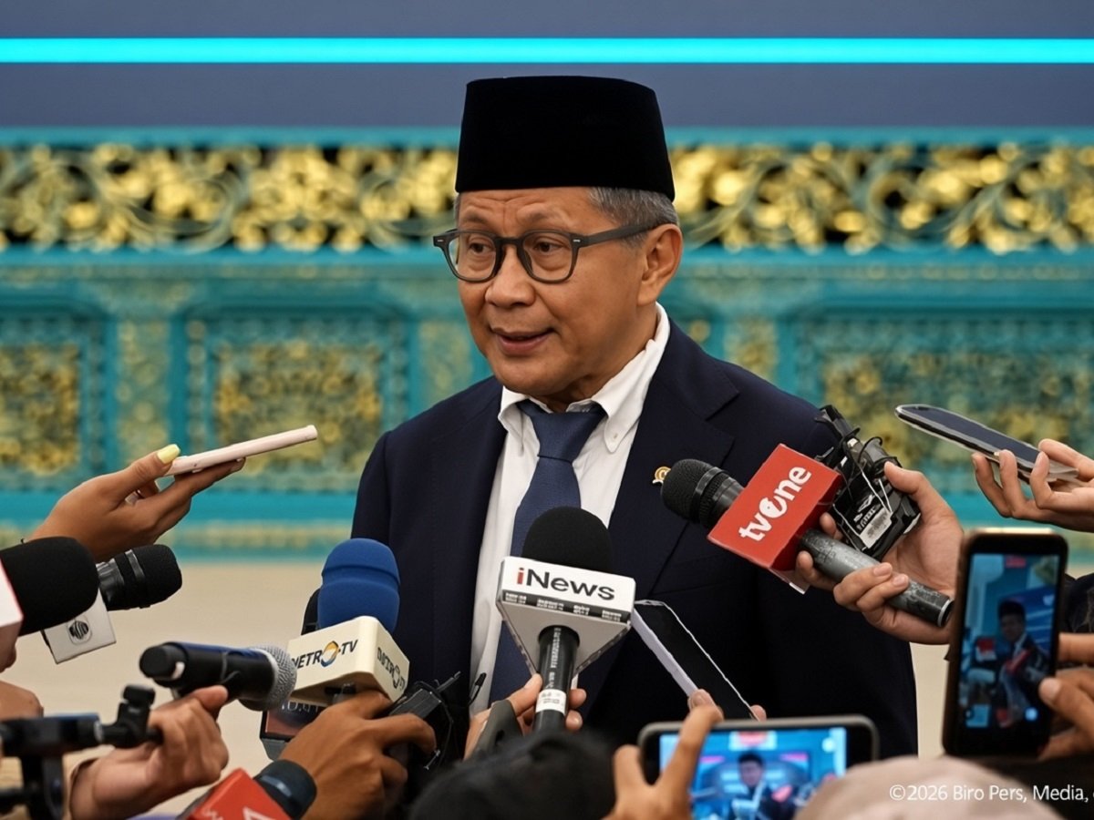 President Prabowo Appoints Philosopher Rocky Gerung to Presidential Advisory Board
