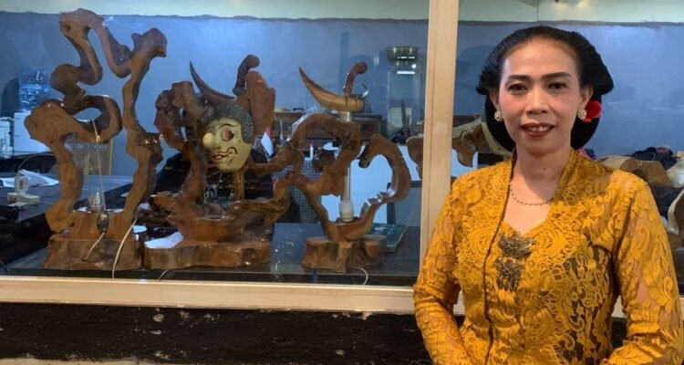 Youth Batik Preservation: Transforming Heritage into Creative Art